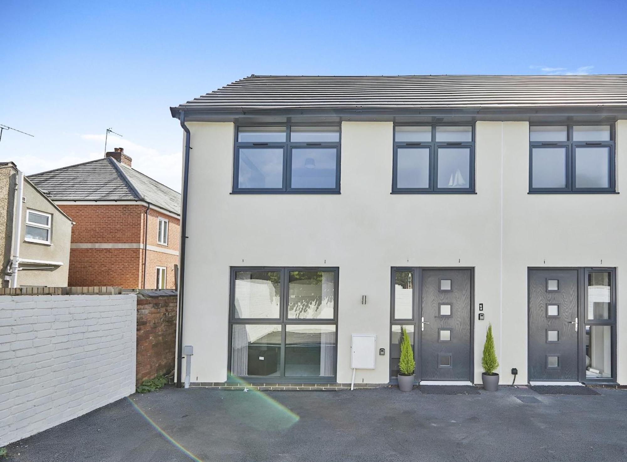 Modern Home In Derby City Centre - Free Gated Parking Экстерьер фото