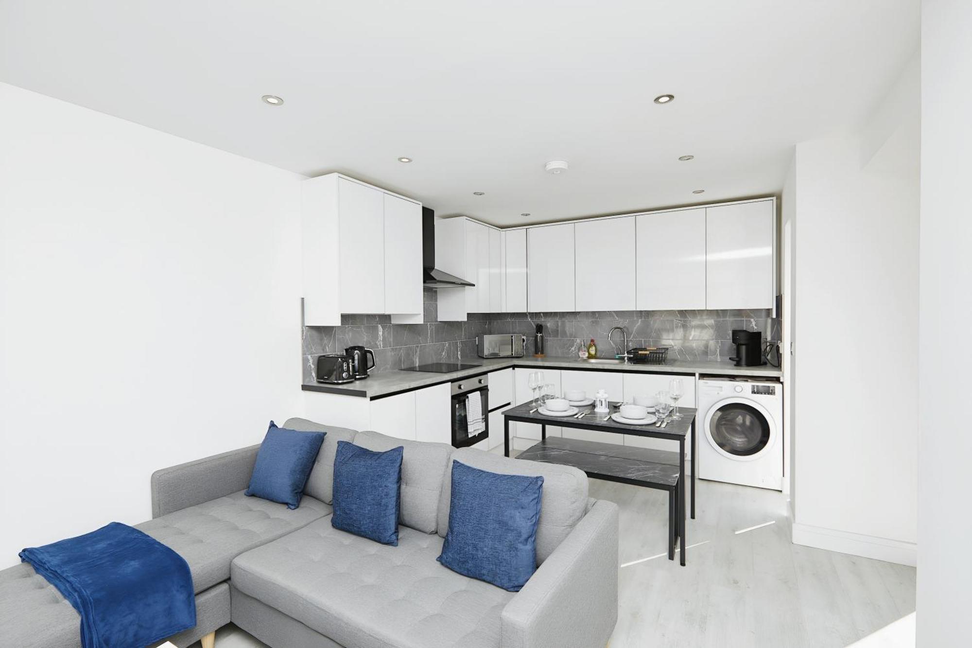 Modern Home In Derby City Centre - Free Gated Parking Экстерьер фото