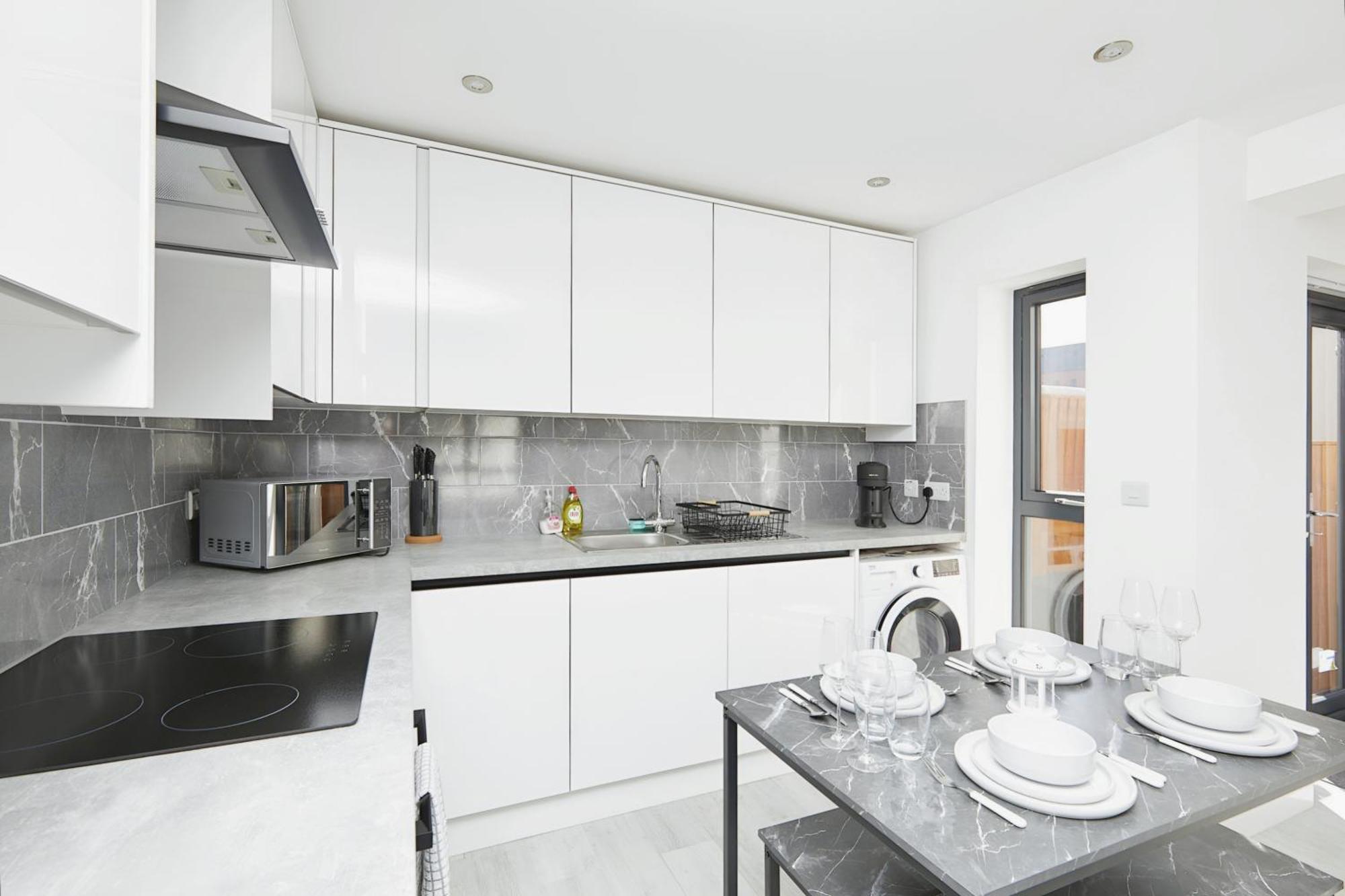 Modern Home In Derby City Centre - Free Gated Parking Экстерьер фото